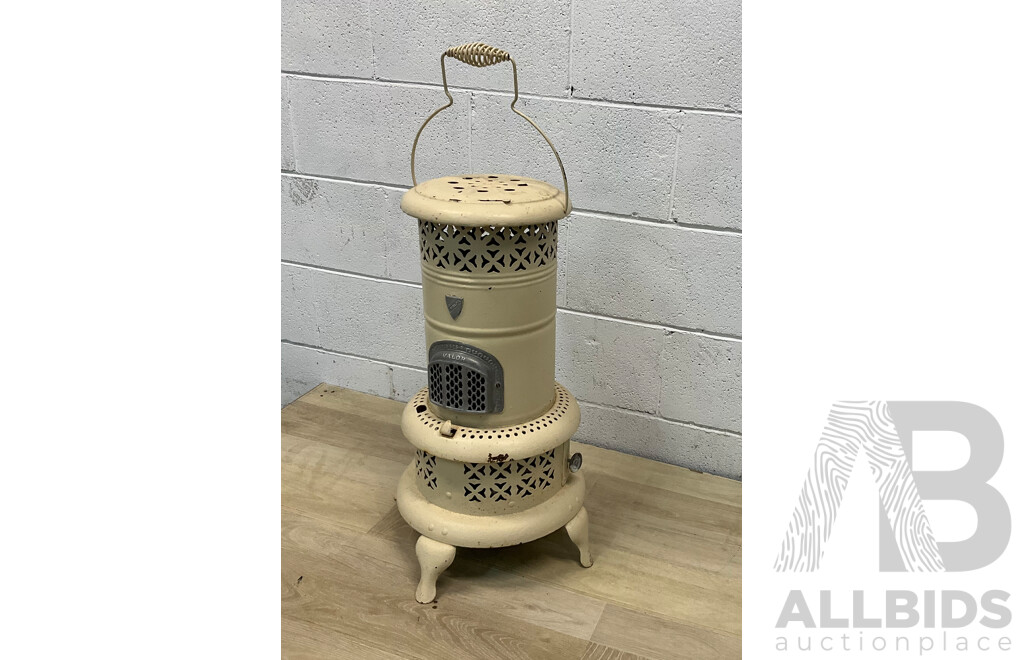 Vintage 1930 Valor 525R Kerosene Cooktop and Heater