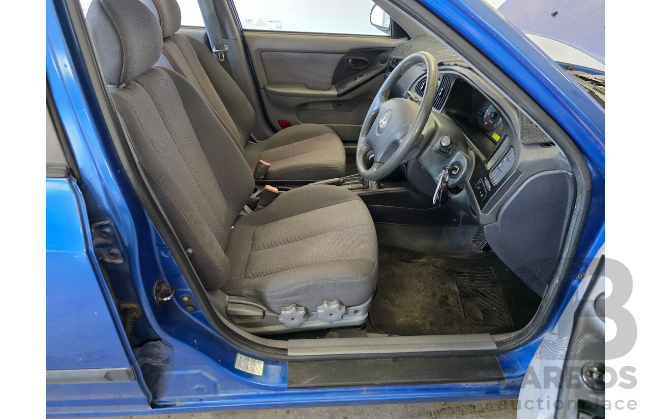 1/2004 Hyundai Elantra 2.0 HVT XD 4d Sedan Blue 2.0L