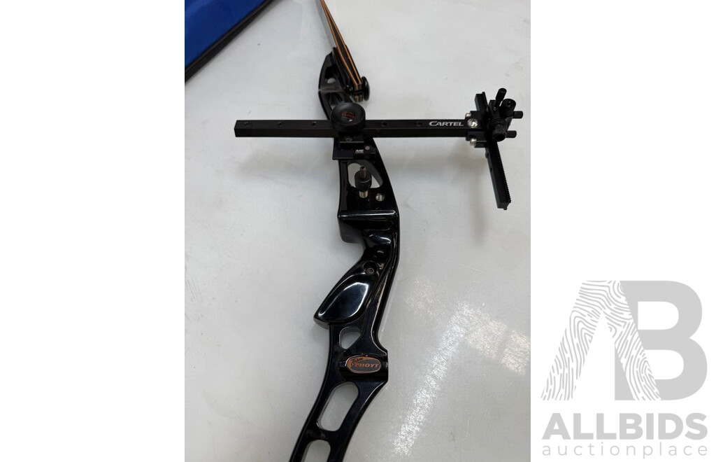 Hoyt Archery Bow with Winstorm Bow Limbs