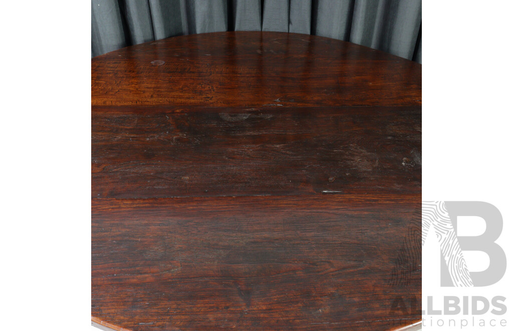 Farmhouse Round Oak Pedestal Dining Table