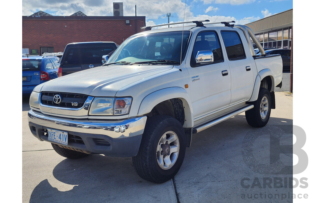 8/2004 Toyota Hilux SR5 (4x4) VZN167R Dual Cab P/Up White 3.4L