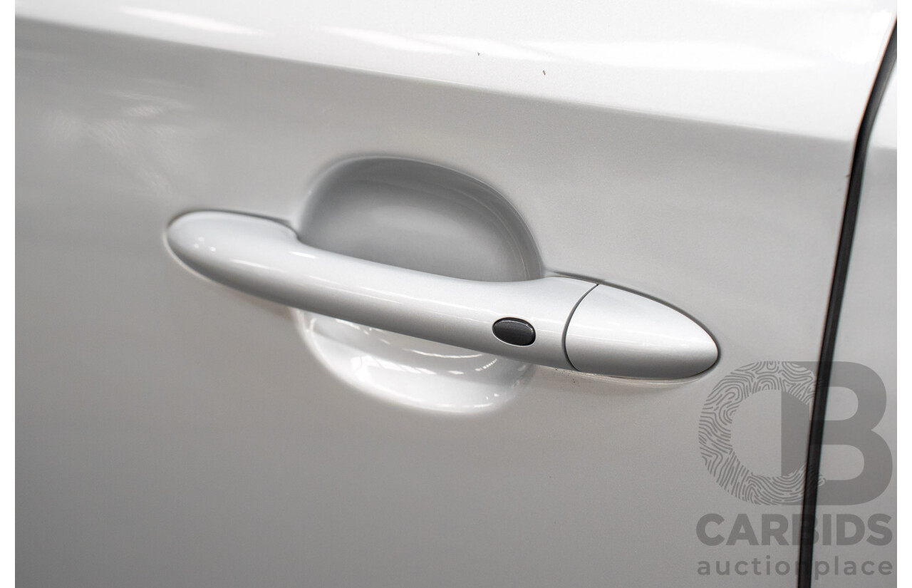 05/2019 Kia Carnival SLi YP PE MY19 4D Wagon Silky Silver Metallic Turbo Diesel 2.2L - 8 seater