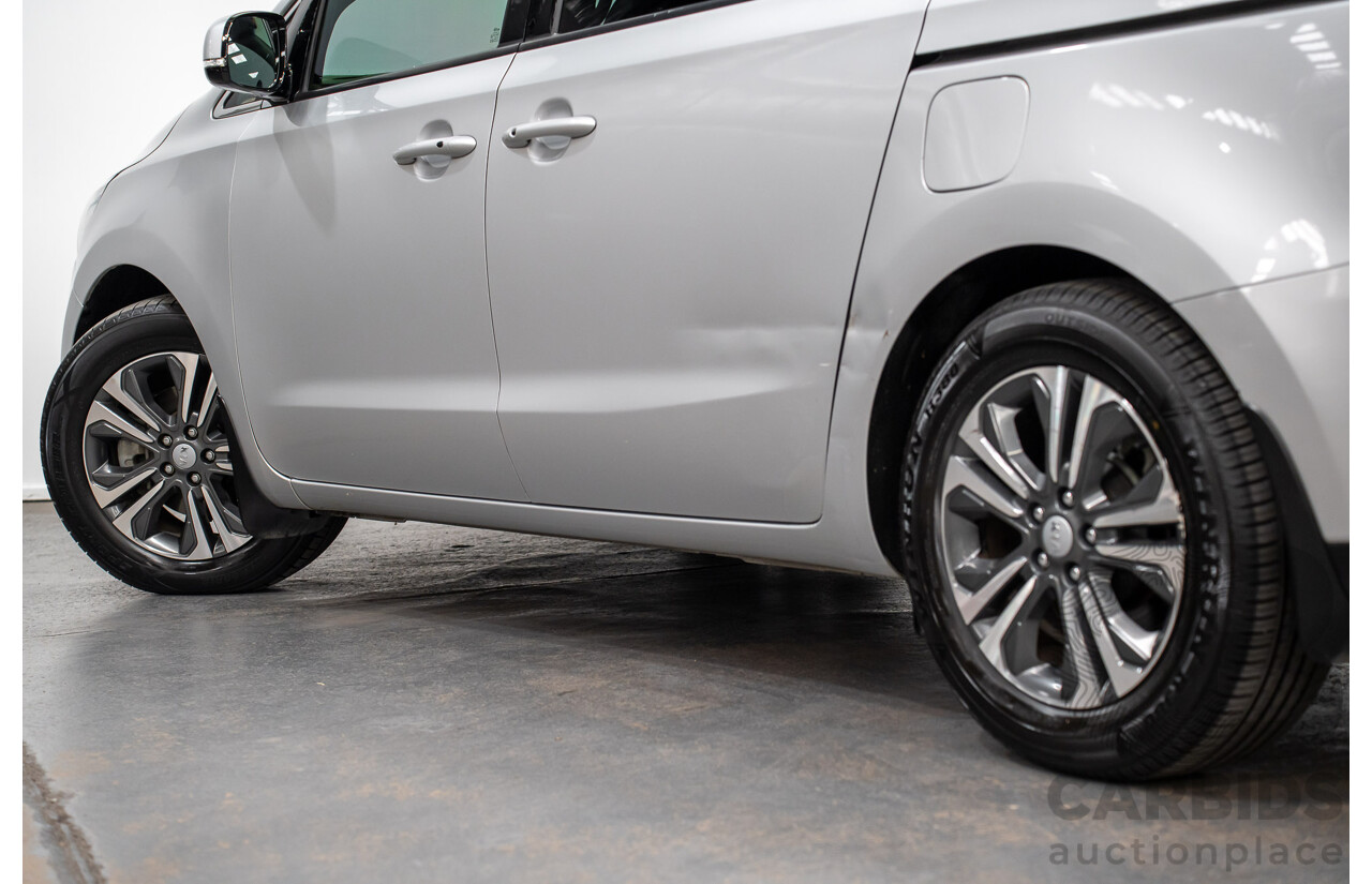 05/2019 Kia Carnival SLi YP PE MY19 4D Wagon Silky Silver Metallic Turbo Diesel 2.2L - 8 seater
