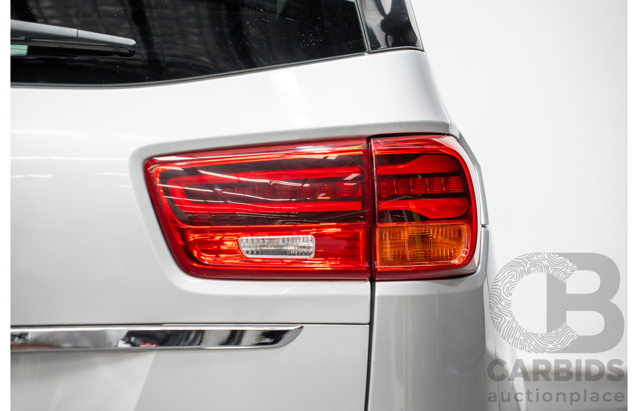 05/2019 Kia Carnival SLi YP PE MY19 4D Wagon Silky Silver Metallic Turbo Diesel 2.2L - 8 seater