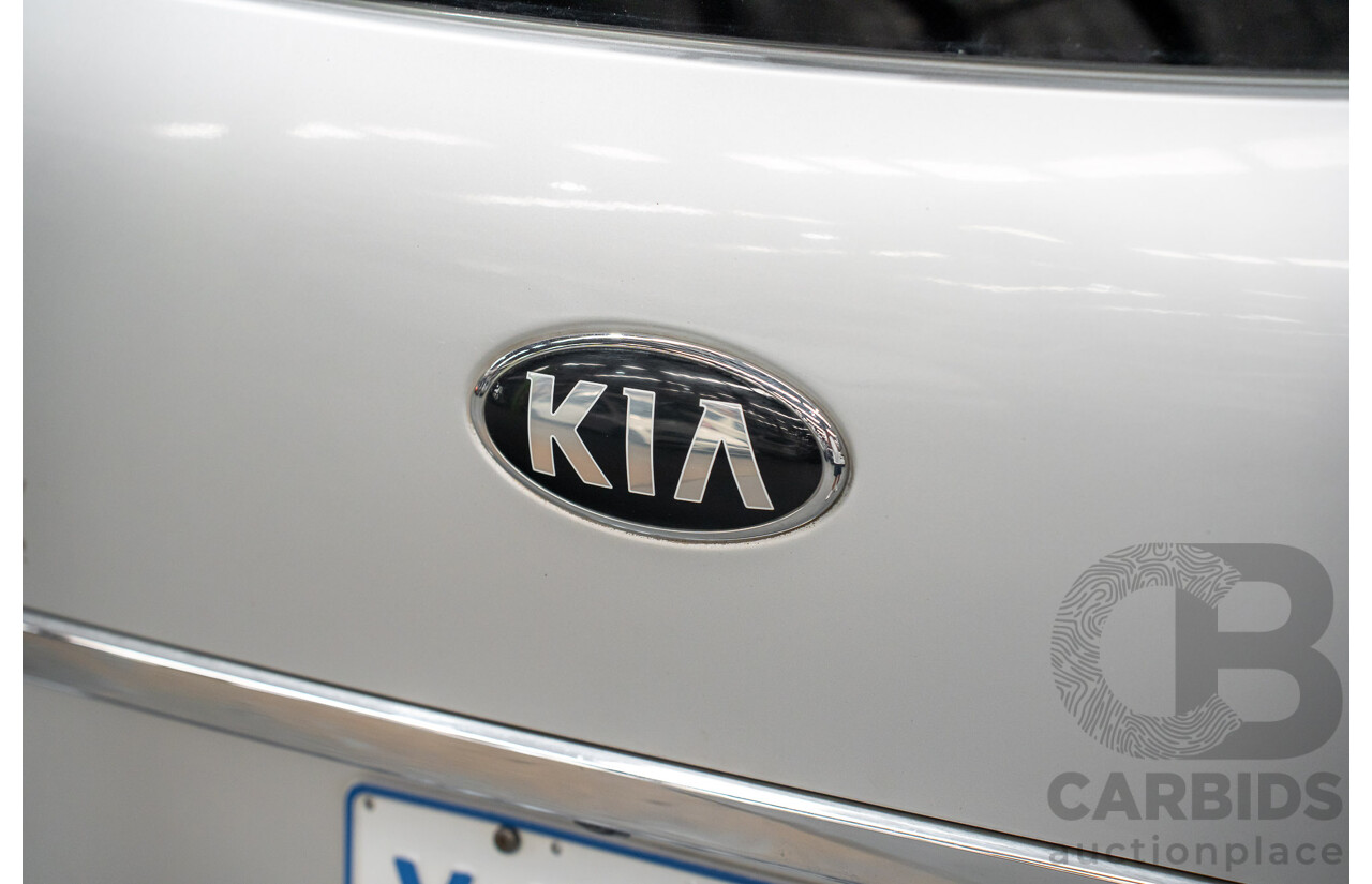 05/2019 Kia Carnival SLi YP PE MY19 4D Wagon Silky Silver Metallic Turbo Diesel 2.2L - 8 seater