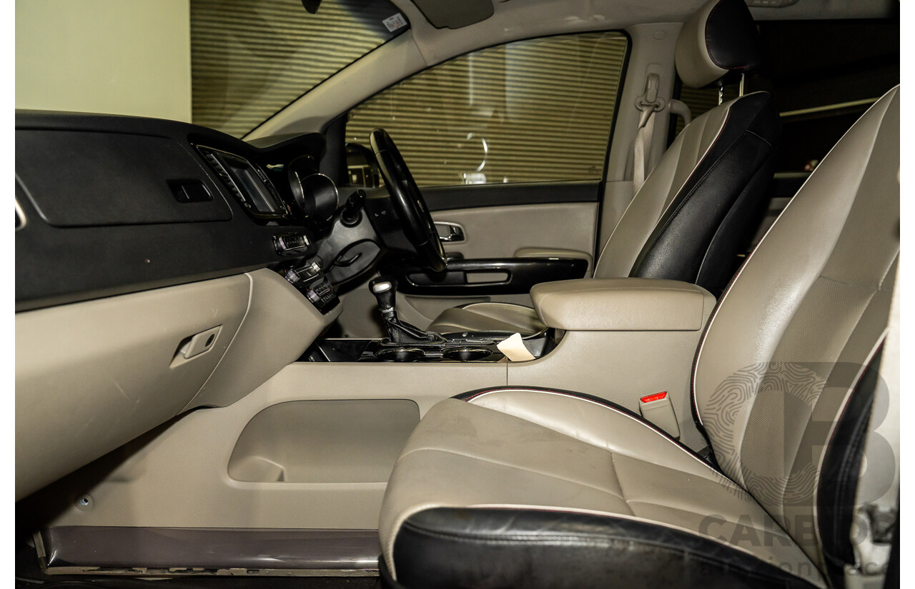 05/2019 Kia Carnival SLi YP PE MY19 4D Wagon Silky Silver Metallic Turbo Diesel 2.2L - 8 seater