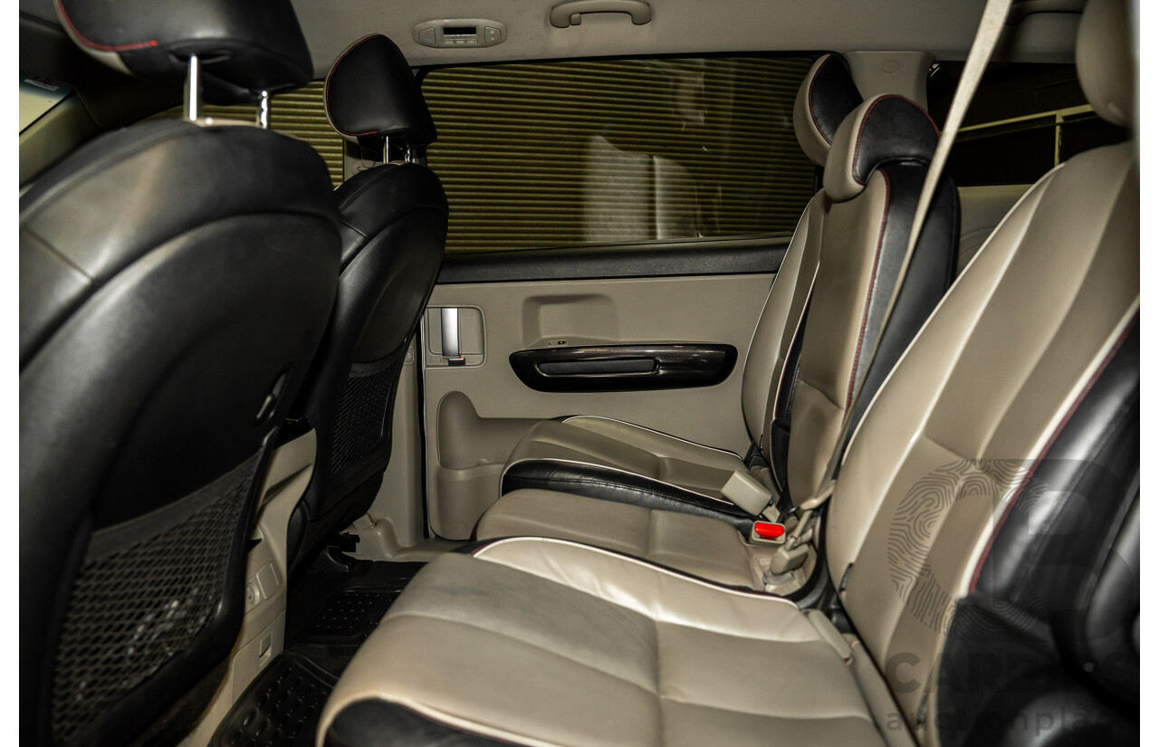 05/2019 Kia Carnival SLi YP PE MY19 4D Wagon Silky Silver Metallic Turbo Diesel 2.2L - 8 seater