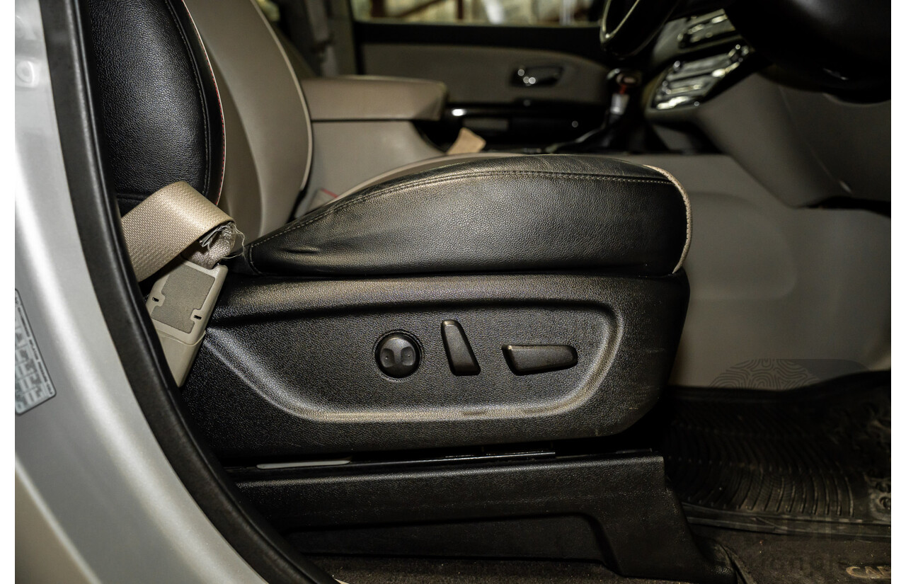 05/2019 Kia Carnival SLi YP PE MY19 4D Wagon Silky Silver Metallic Turbo Diesel 2.2L - 8 seater