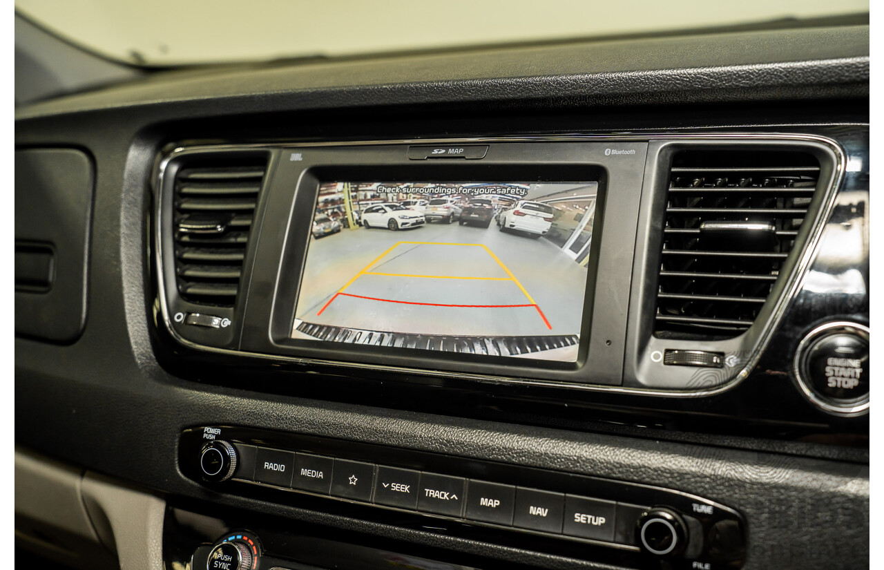 05/2019 Kia Carnival SLi YP PE MY19 4D Wagon Silky Silver Metallic Turbo Diesel 2.2L - 8 seater