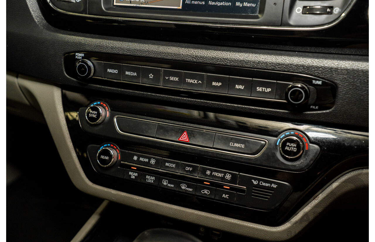 05/2019 Kia Carnival SLi YP PE MY19 4D Wagon Silky Silver Metallic Turbo Diesel 2.2L - 8 seater