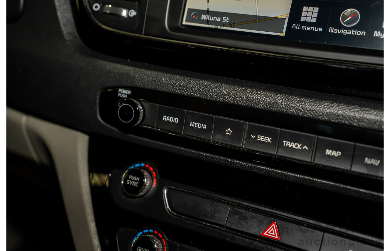 05/2019 Kia Carnival SLi YP PE MY19 4D Wagon Silky Silver Metallic Turbo Diesel 2.2L - 8 seater