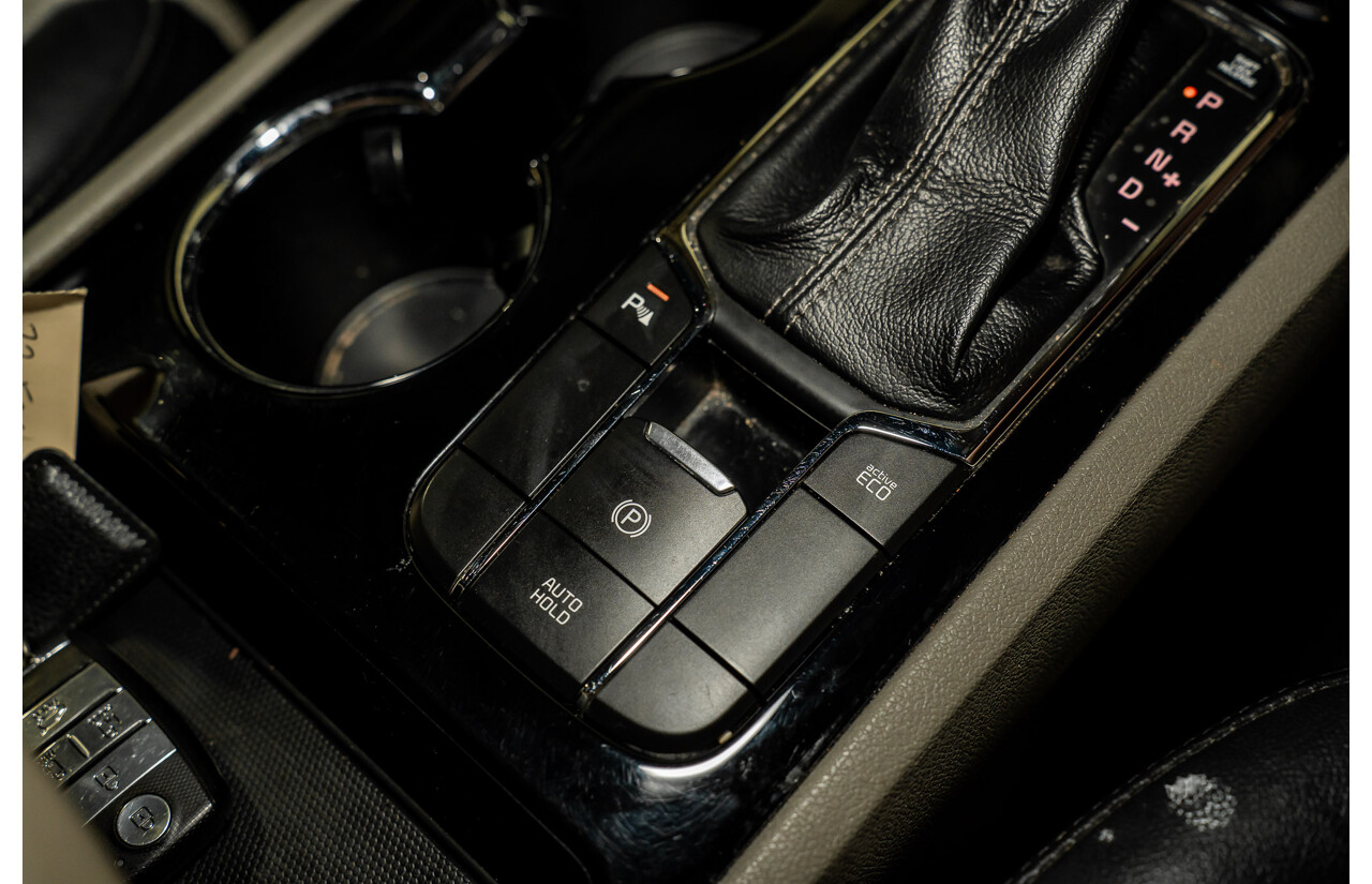 05/2019 Kia Carnival SLi YP PE MY19 4D Wagon Silky Silver Metallic Turbo Diesel 2.2L - 8 seater