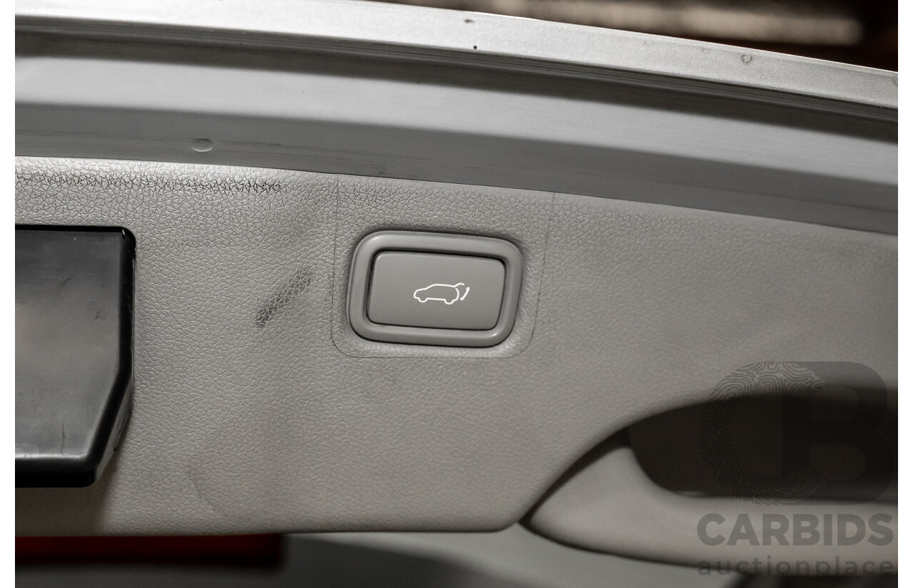 05/2019 Kia Carnival SLi YP PE MY19 4D Wagon Silky Silver Metallic Turbo Diesel 2.2L - 8 seater