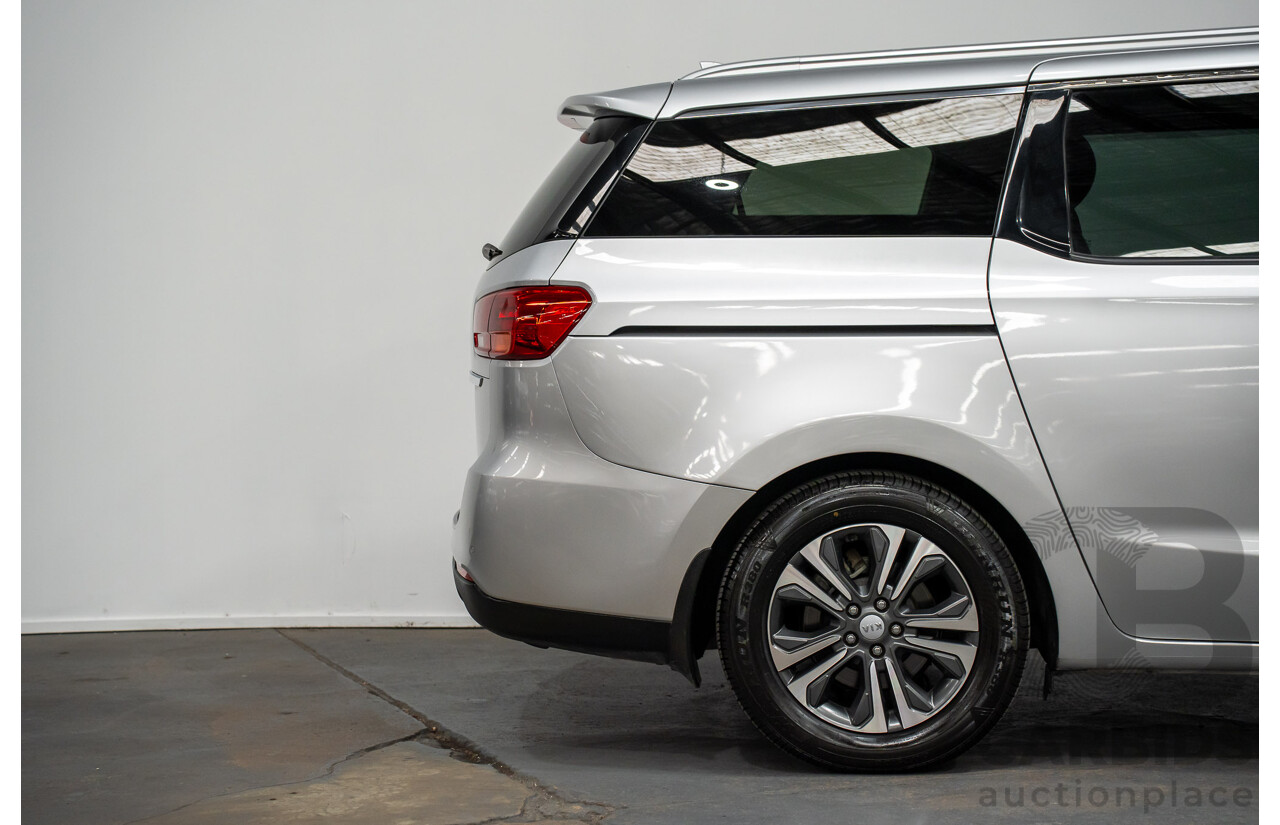 05/2019 Kia Carnival SLi YP PE MY19 4D Wagon Silky Silver Metallic Turbo Diesel 2.2L - 8 seater