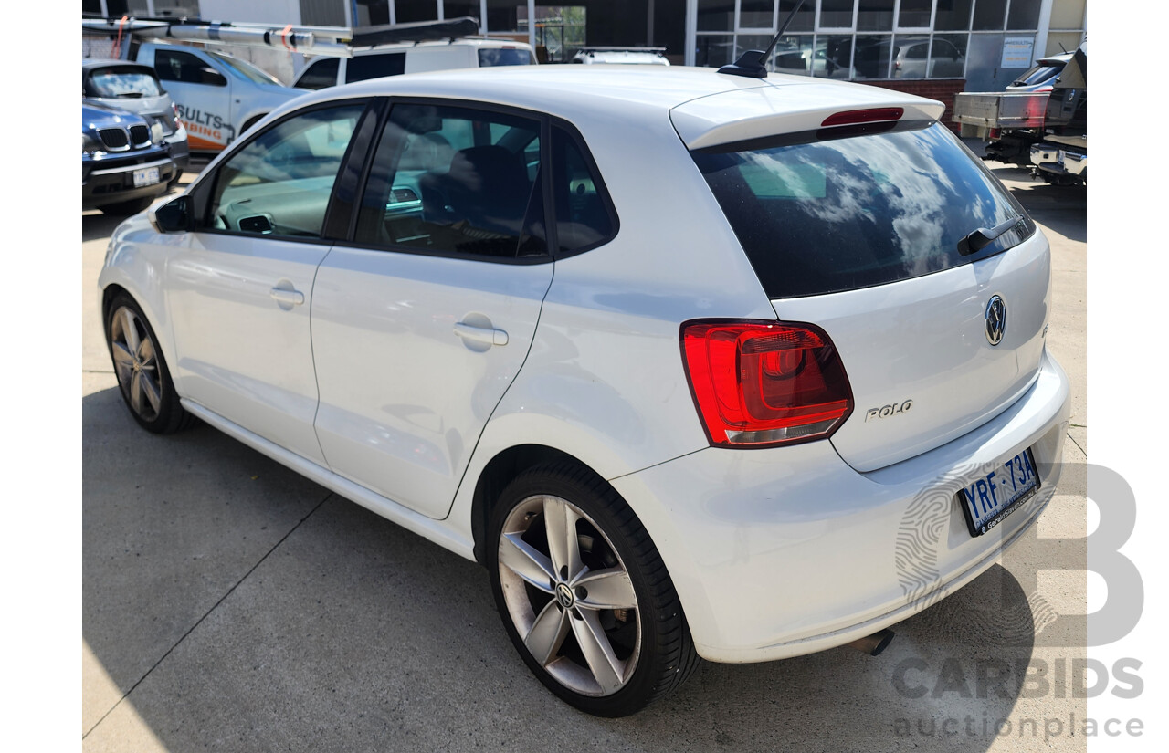 9/2012 Volkswagen Polo 77 TSI Comfortline 6R MY12 5d Hatchback White 1.2L