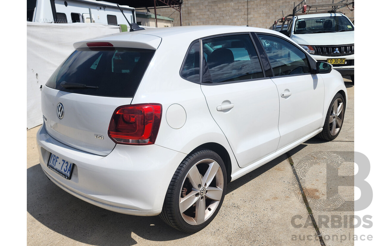 9/2012 Volkswagen Polo 77 TSI Comfortline 6R MY12 5d Hatchback White 1.2L