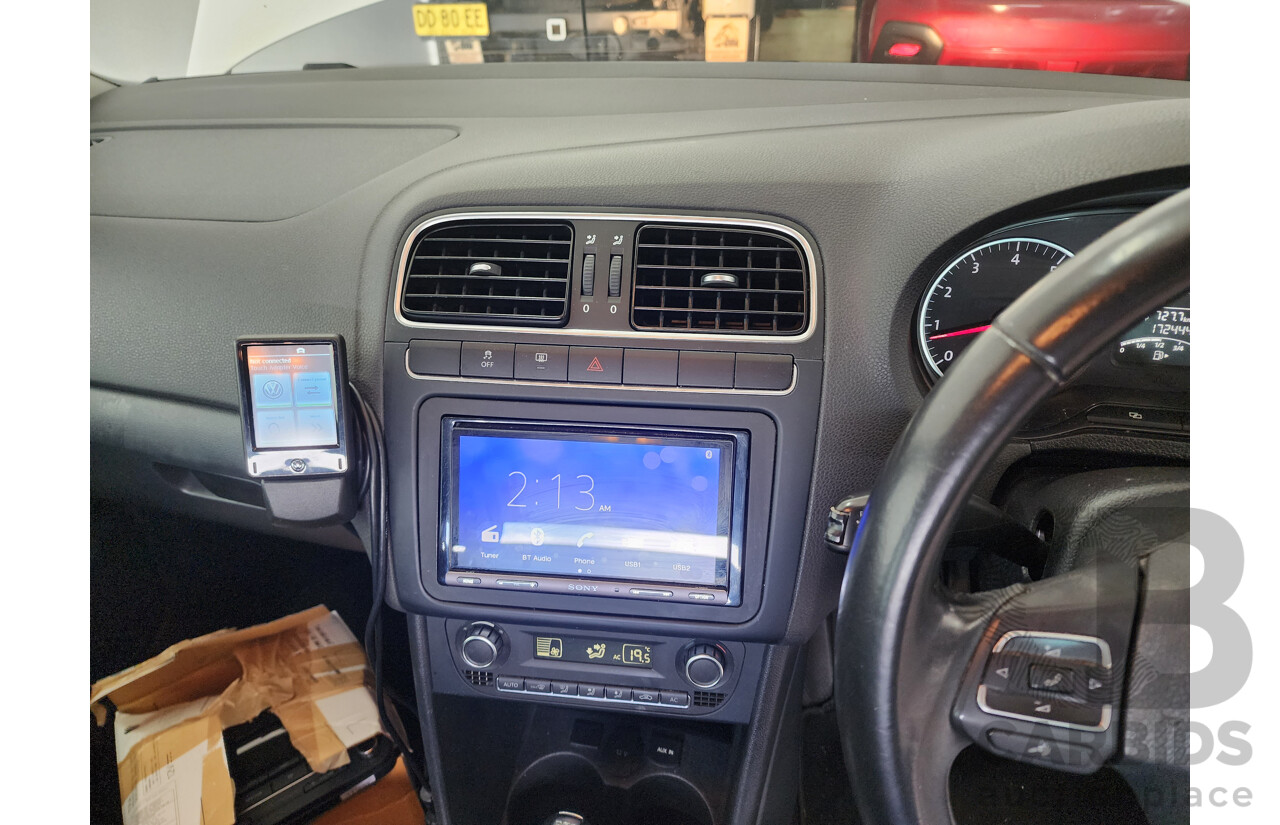 9/2012 Volkswagen Polo 77 TSI Comfortline 6R MY12 5d Hatchback White 1.2L