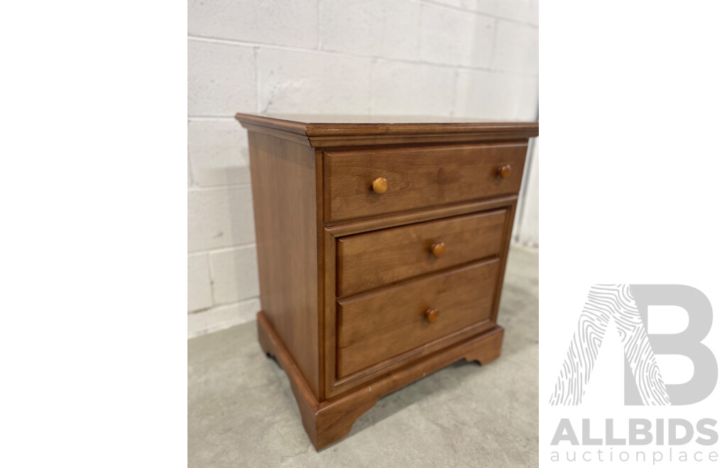 Solid Wood 7 Drawer Dresser and Bedside Table with 3 Drawers - Lot of 2