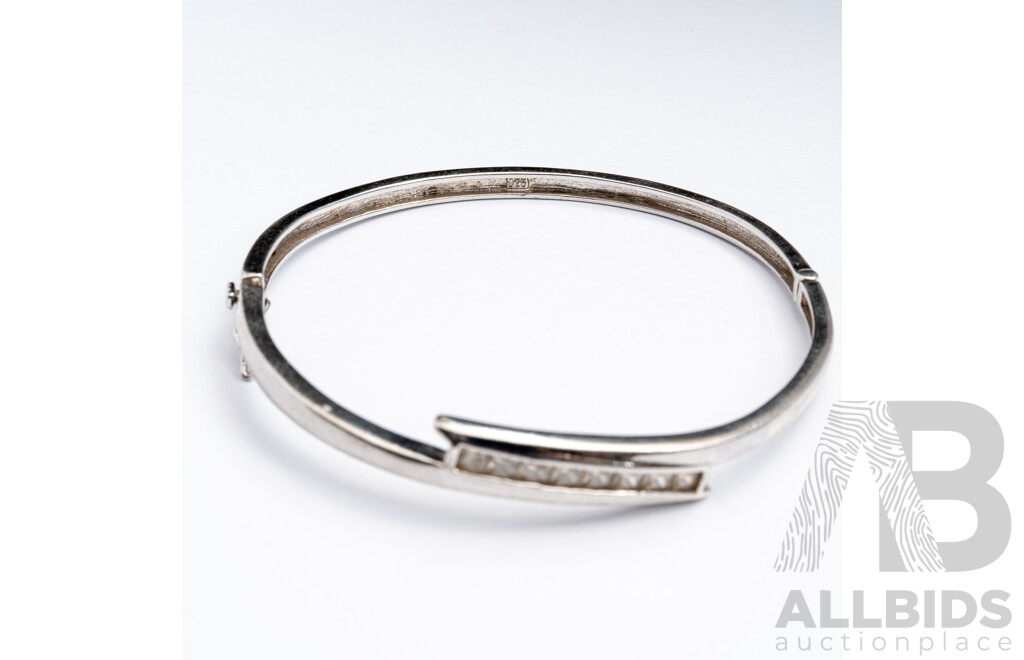 Sterling Silver Wave Bangle and Sterling Silver Hinged Cubic Zirconia Bangle, 26.0 Grams
