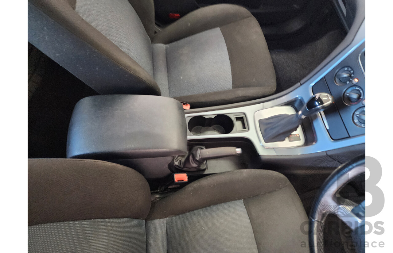 11/2010 Ford Mondeo LX TDCi MB 5d Hatchback Silver 2.0L