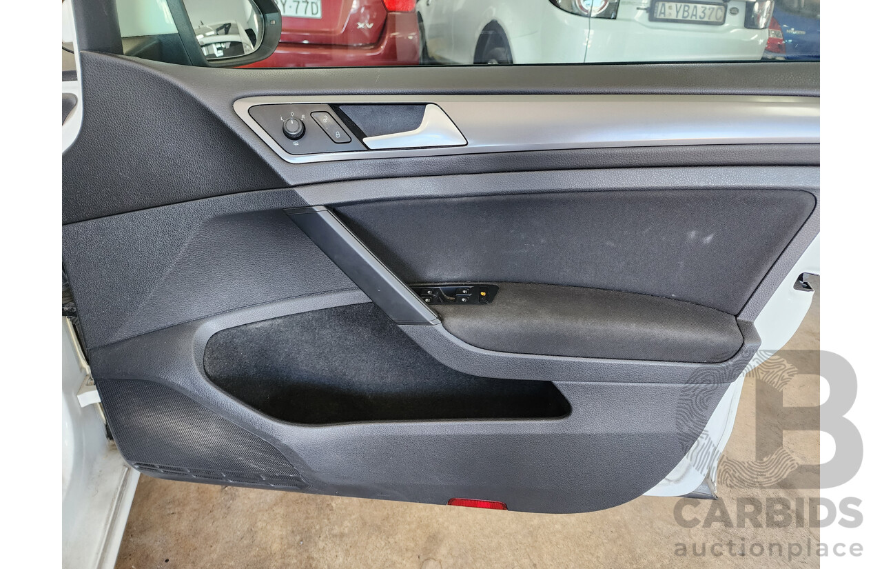 4/2016 Volkswagen Golf 92 TSI AU MY16 5d Hatchback White 1.4L