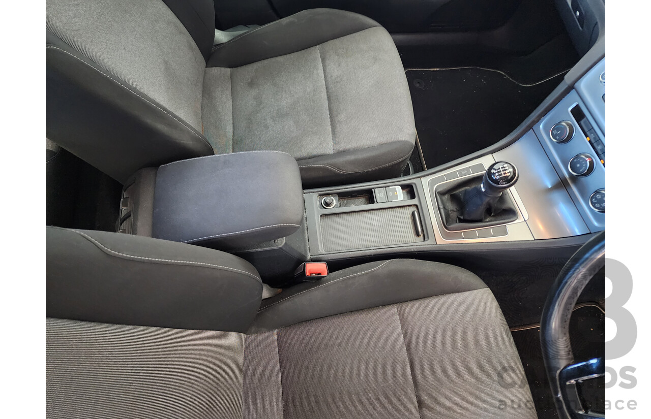 4/2016 Volkswagen Golf 92 TSI AU MY16 5d Hatchback White 1.4L