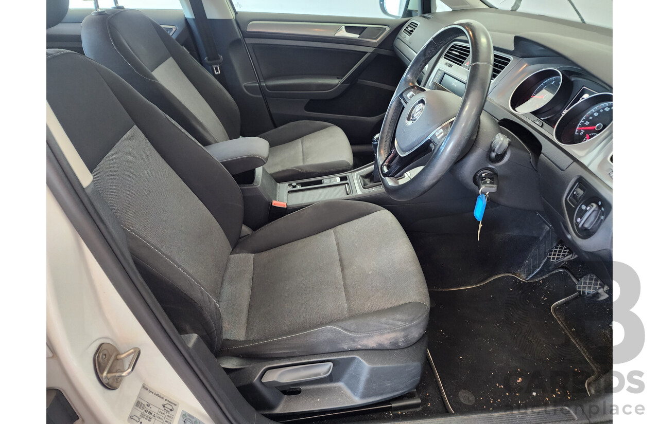 4/2016 Volkswagen Golf 92 TSI AU MY16 5d Hatchback White 1.4L