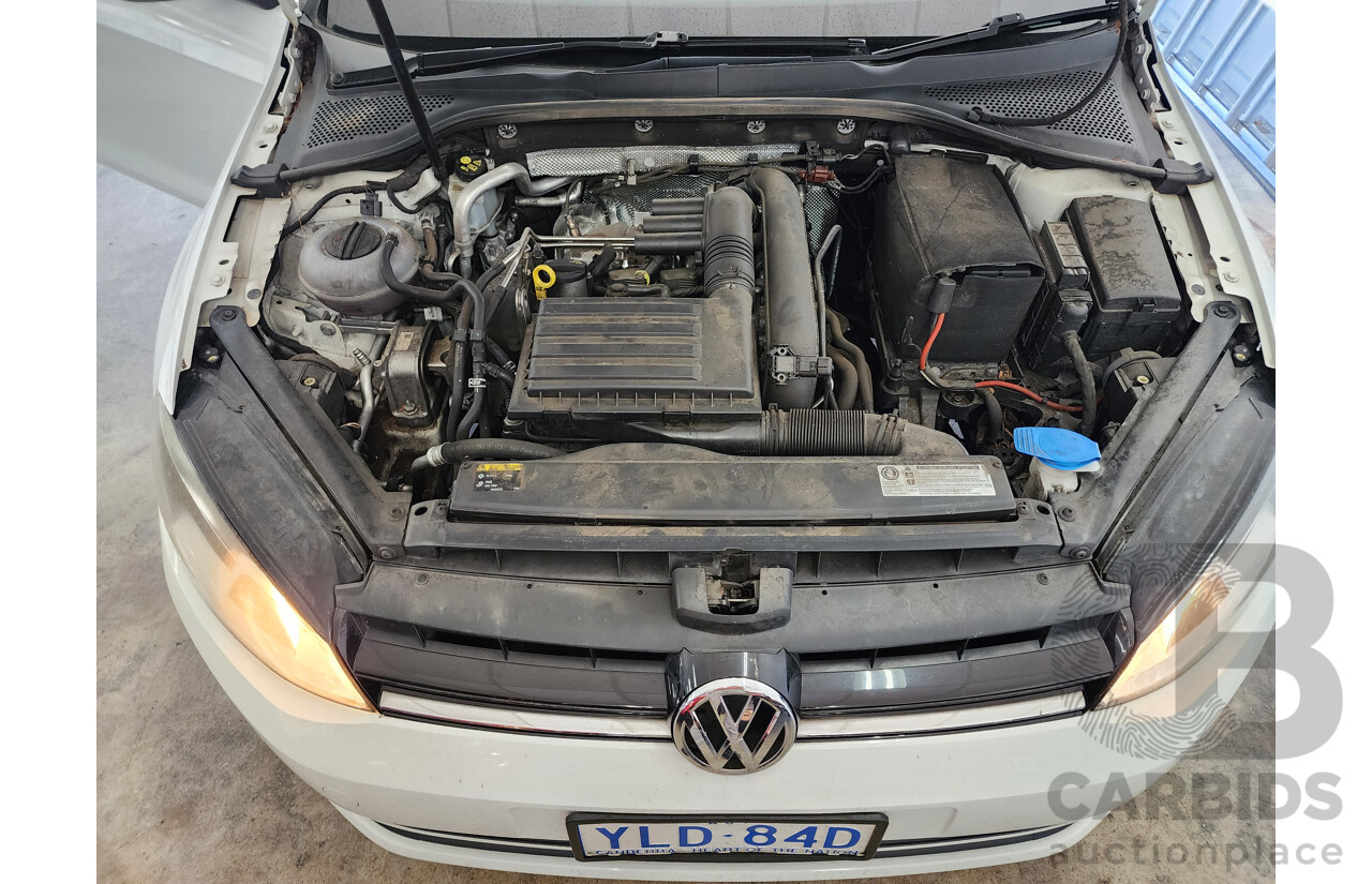 4/2016 Volkswagen Golf 92 TSI AU MY16 5d Hatchback White 1.4L