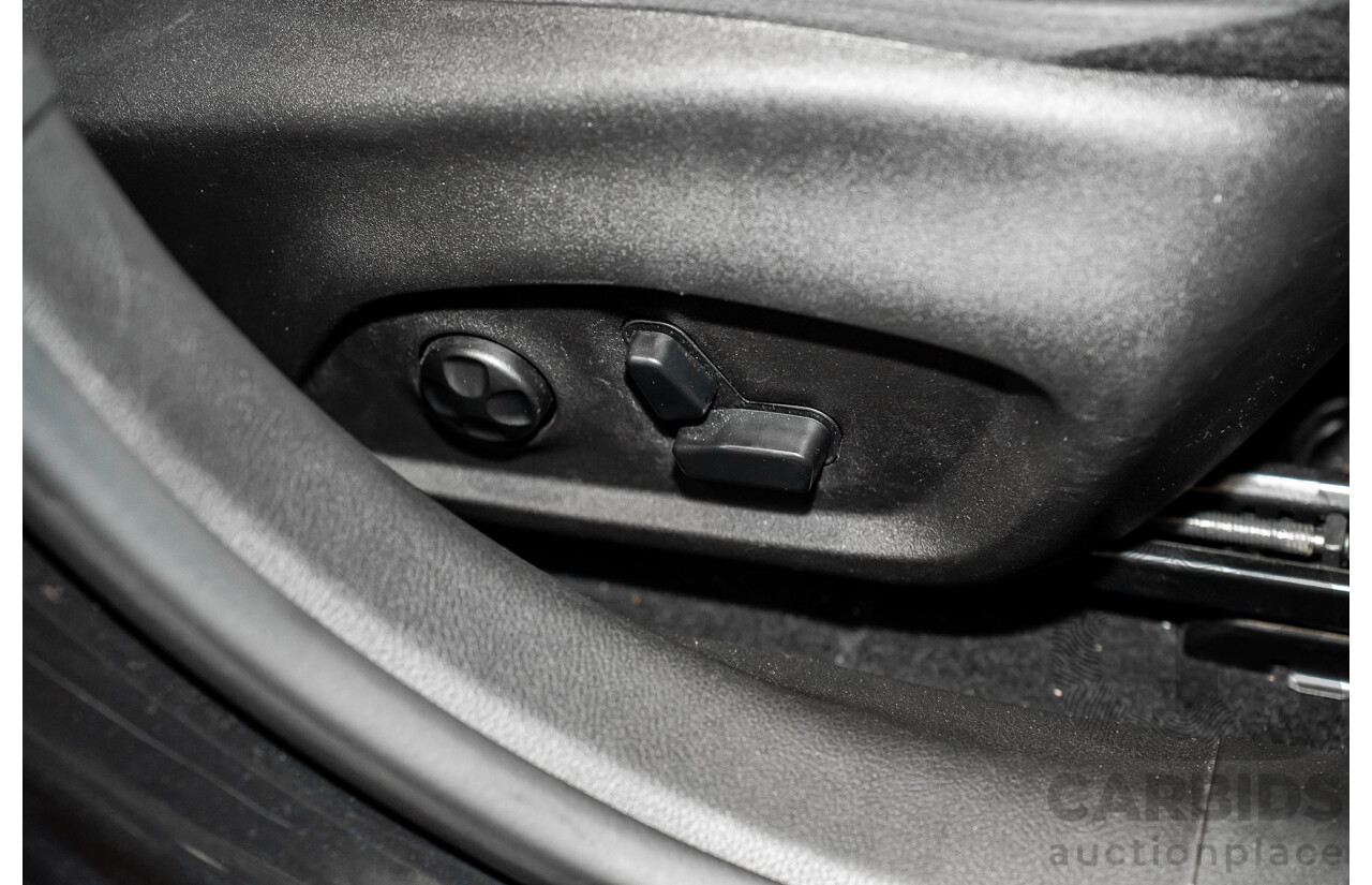 02/2016 Jeep Renegade LIMITED FWD BU 4D Wagon Black Turbo 1.4L