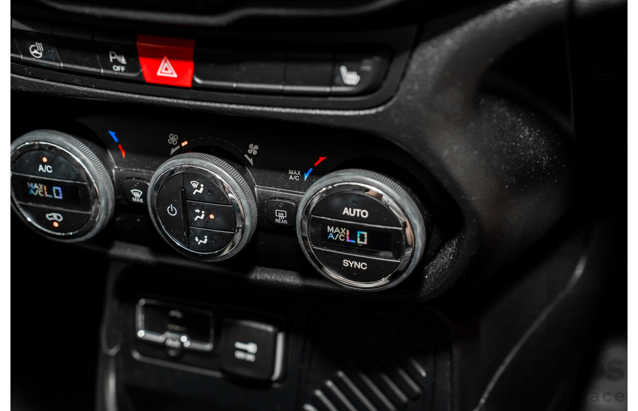 02/2016 Jeep Renegade LIMITED FWD BU 4D Wagon Black Turbo 1.4L