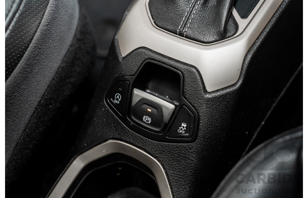 02/2016 Jeep Renegade LIMITED FWD BU 4D Wagon Black Turbo 1.4L