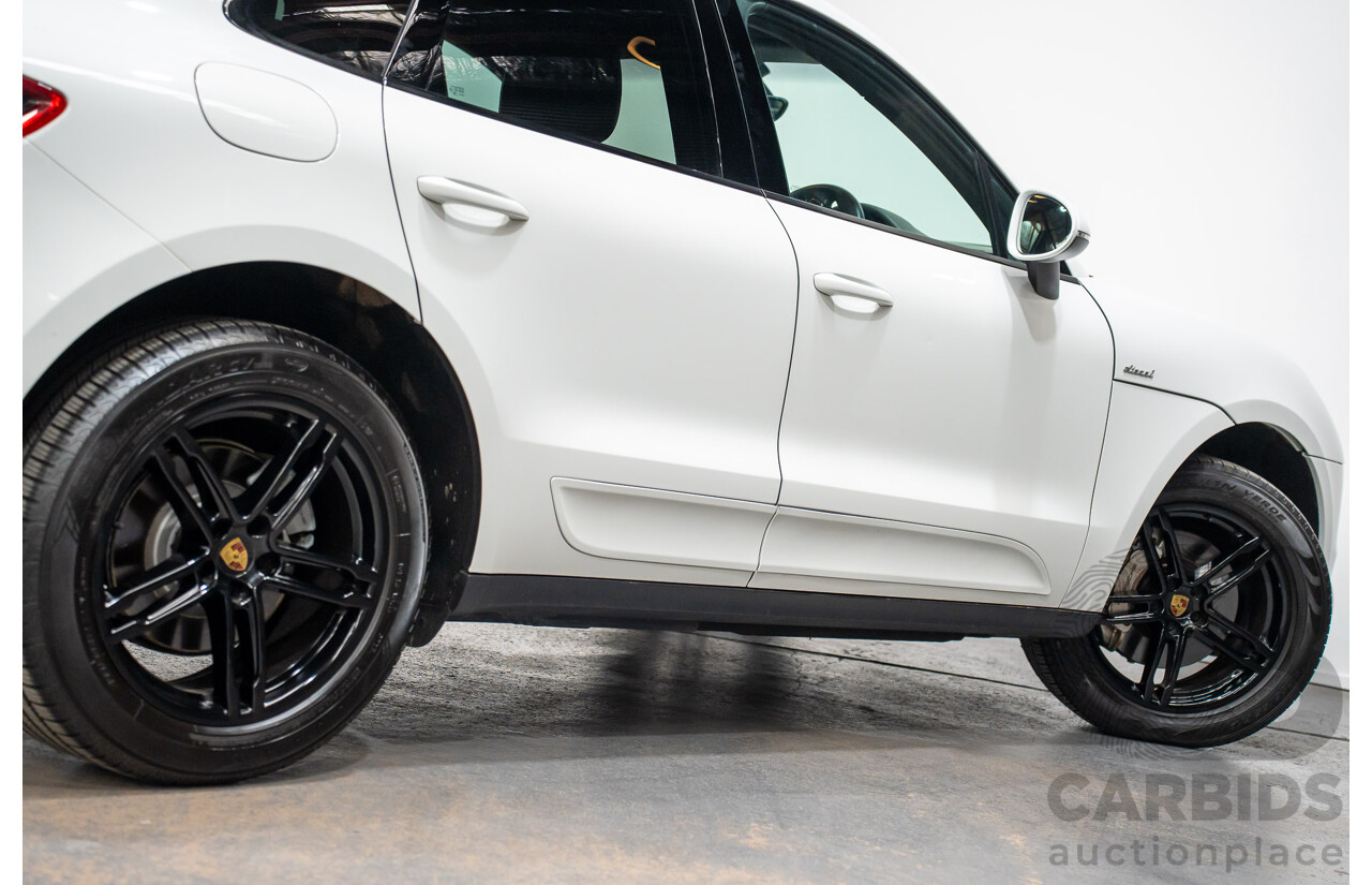 03/2015 Porsche Macan S DIESEL (AWD) MY15 4D Wagon White Turbo Diesel 3.0L