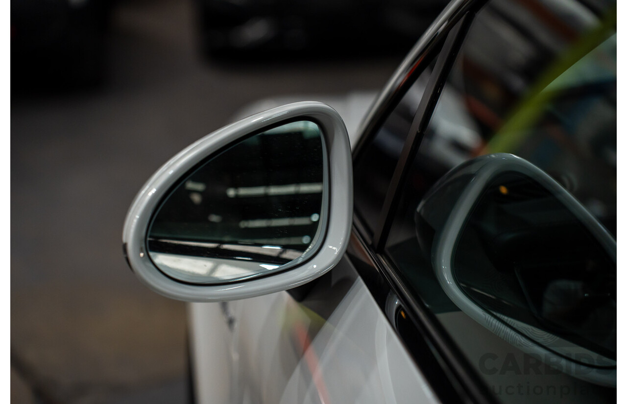 03/2015 Porsche Macan S DIESEL (AWD) MY15 4D Wagon White Turbo Diesel 3.0L