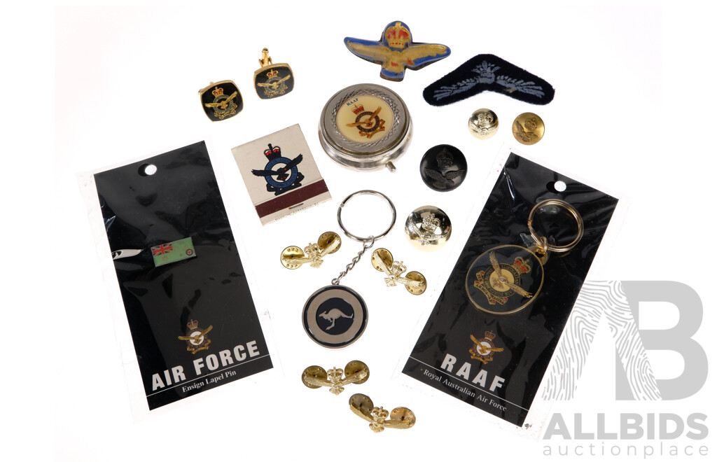 Collection RAAF Badges, Buttons and Associated Items