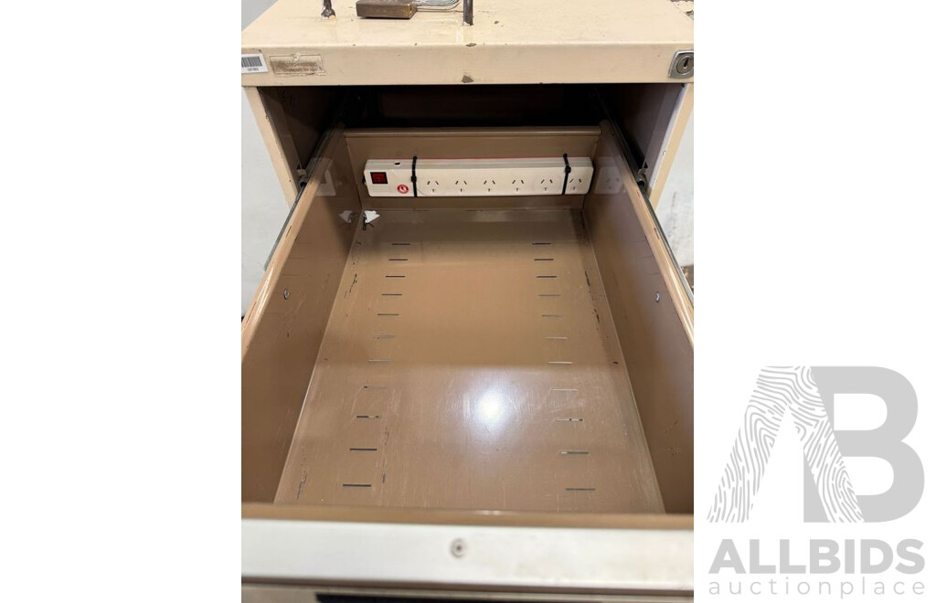 4 Drawer Filing Cabinet with Lock Bar and Power Supply