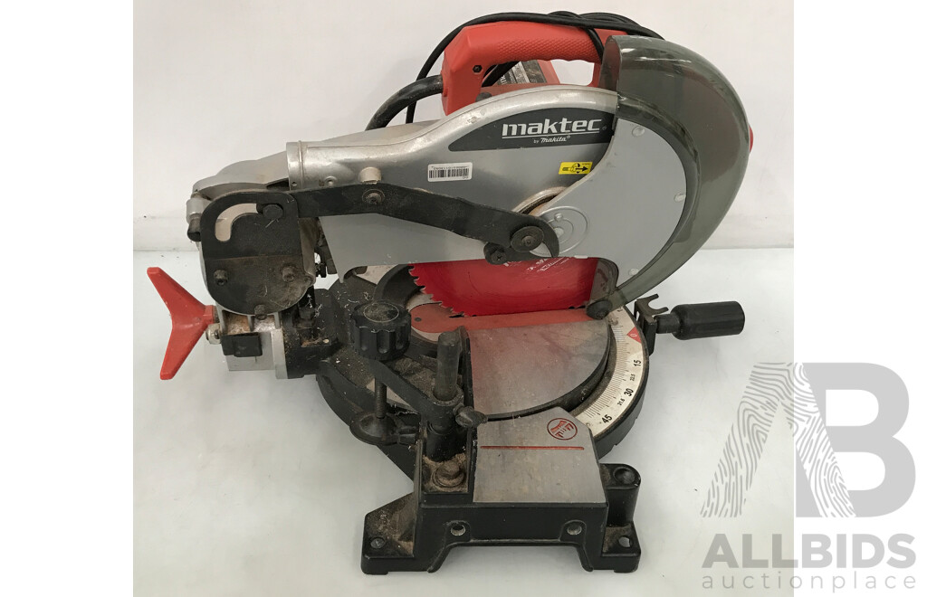 Maktec (MT230) 255mm Compound Mitre Saw