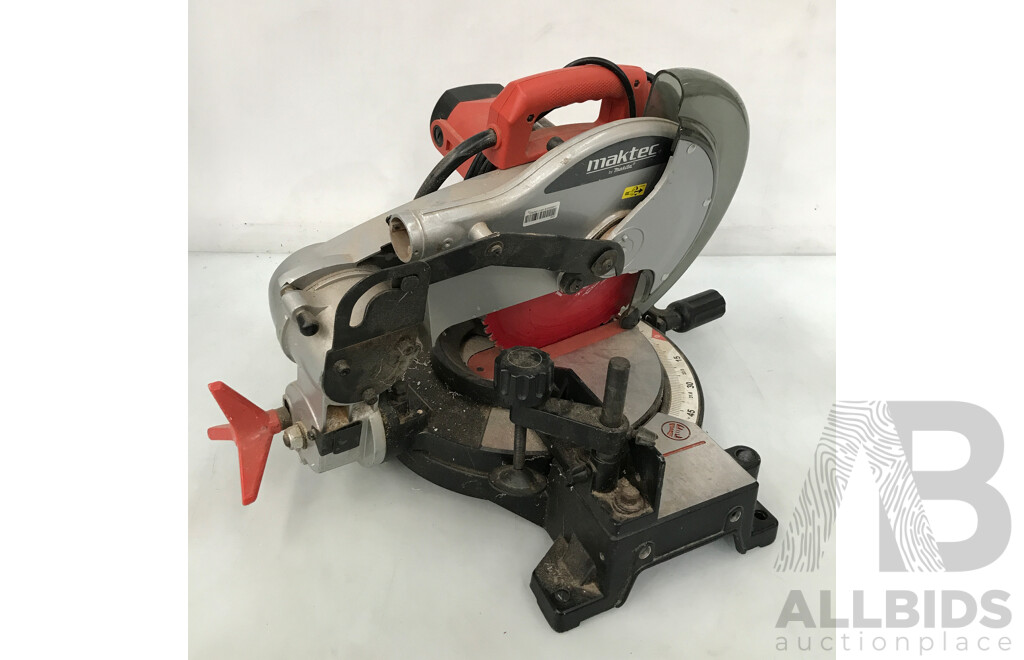 Maktec (MT230) 255mm Compound Mitre Saw