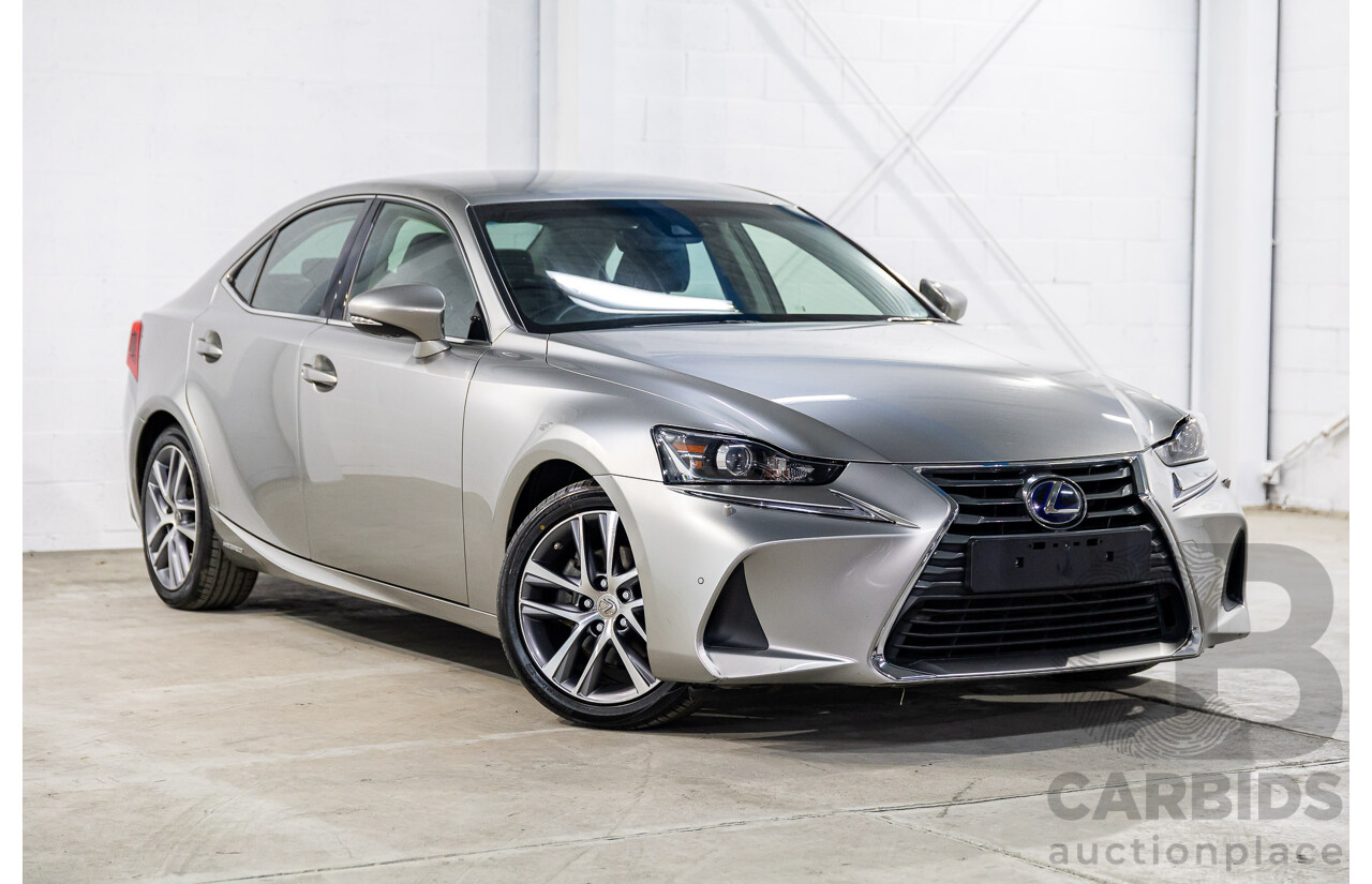 05/2019 Lexus IS300h Luxury Hybrid AVE30R (RWD) 4d Sedan Titanium Silver Metallic 2.5L - Hybrid