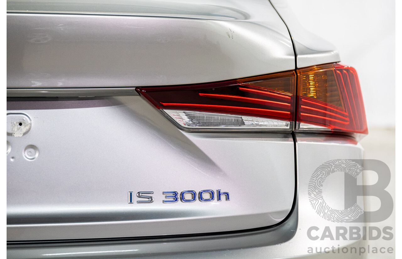 05/2019 Lexus IS300h Luxury Hybrid AVE30R (RWD) 4d Sedan Titanium Silver Metallic 2.5L - Hybrid