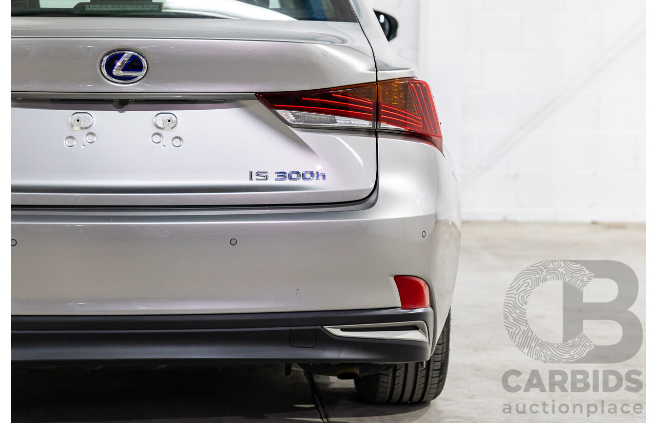 05/2019 Lexus IS300h Luxury Hybrid AVE30R (RWD) 4d Sedan Titanium Silver Metallic 2.5L - Hybrid