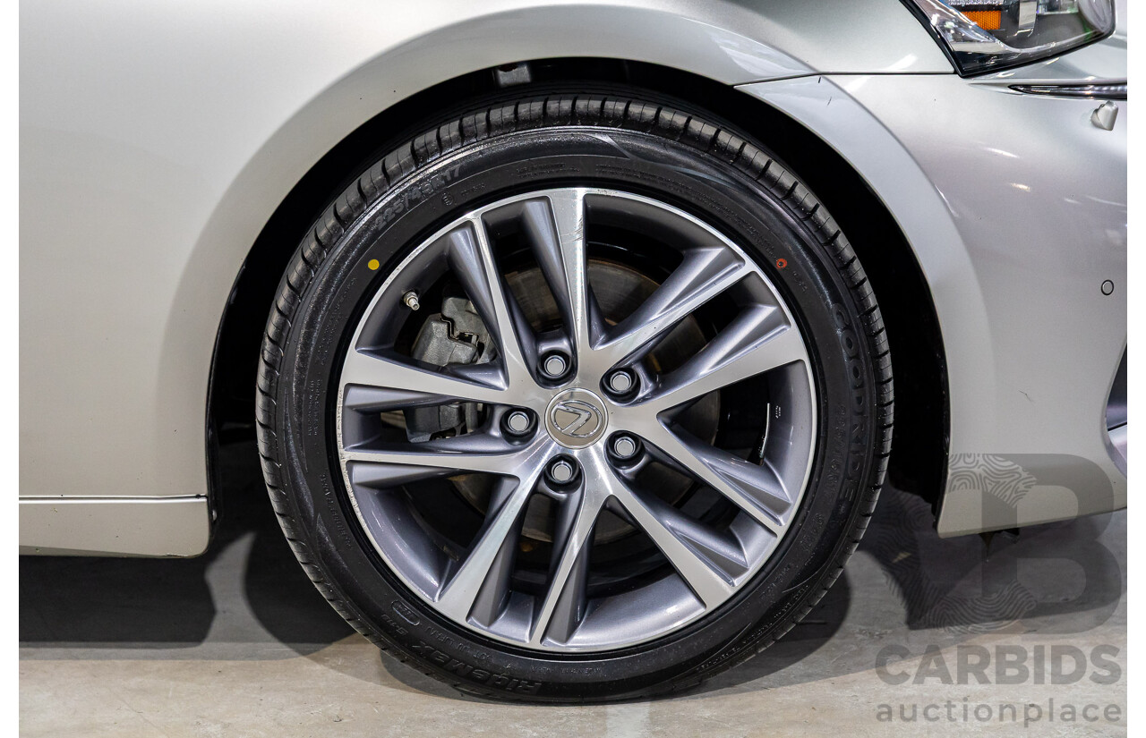05/2019 Lexus IS300h Luxury Hybrid AVE30R (RWD) 4d Sedan Titanium Silver Metallic 2.5L - Hybrid