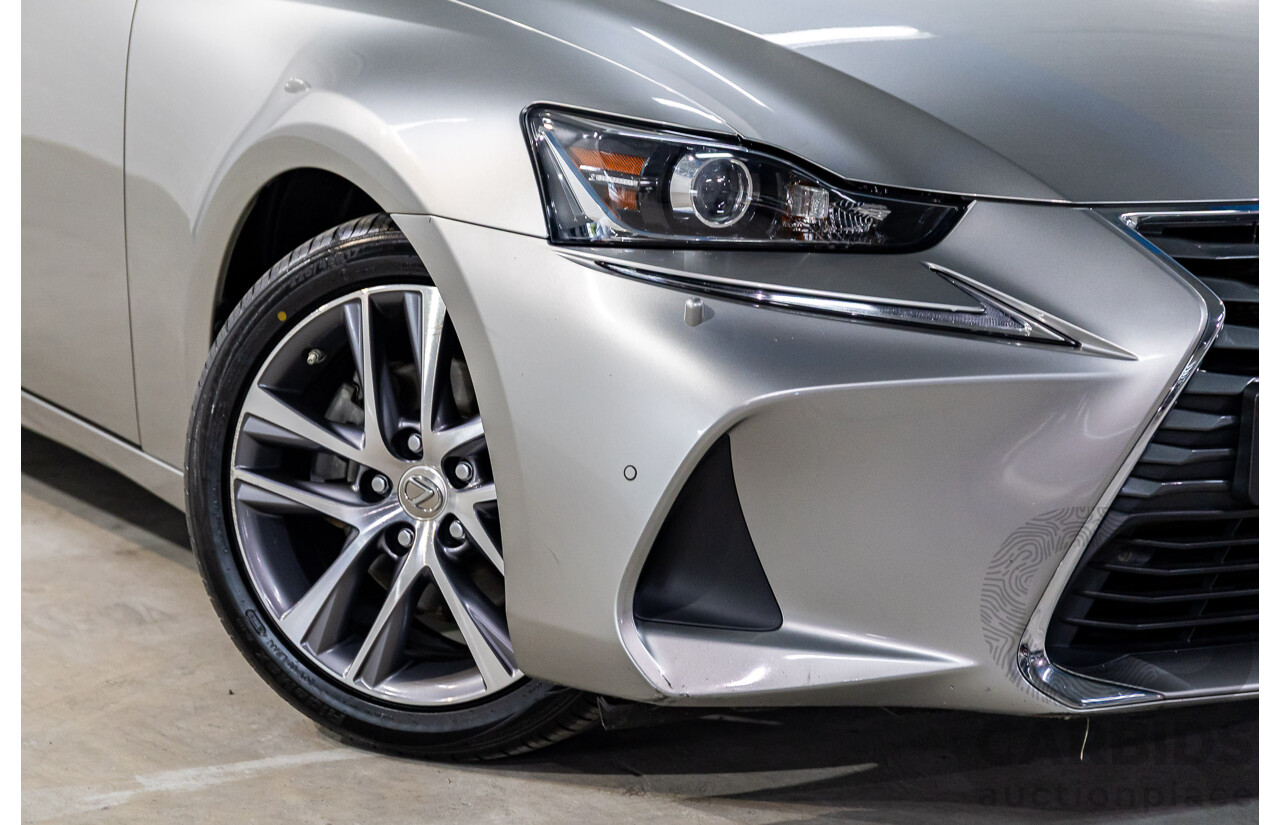 05/2019 Lexus IS300h Luxury Hybrid AVE30R (RWD) 4d Sedan Titanium Silver Metallic 2.5L - Hybrid
