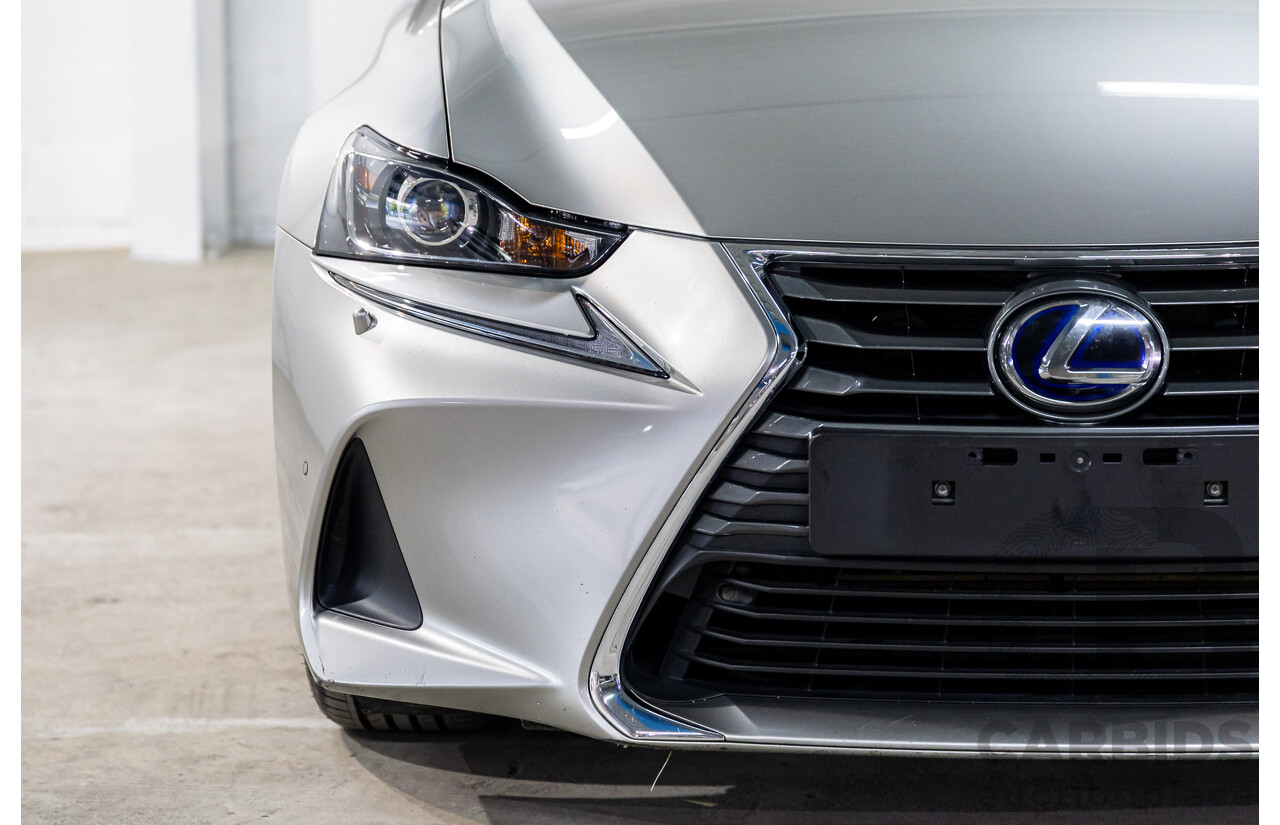 05/2019 Lexus IS300h Luxury Hybrid AVE30R (RWD) 4d Sedan Titanium Silver Metallic 2.5L - Hybrid