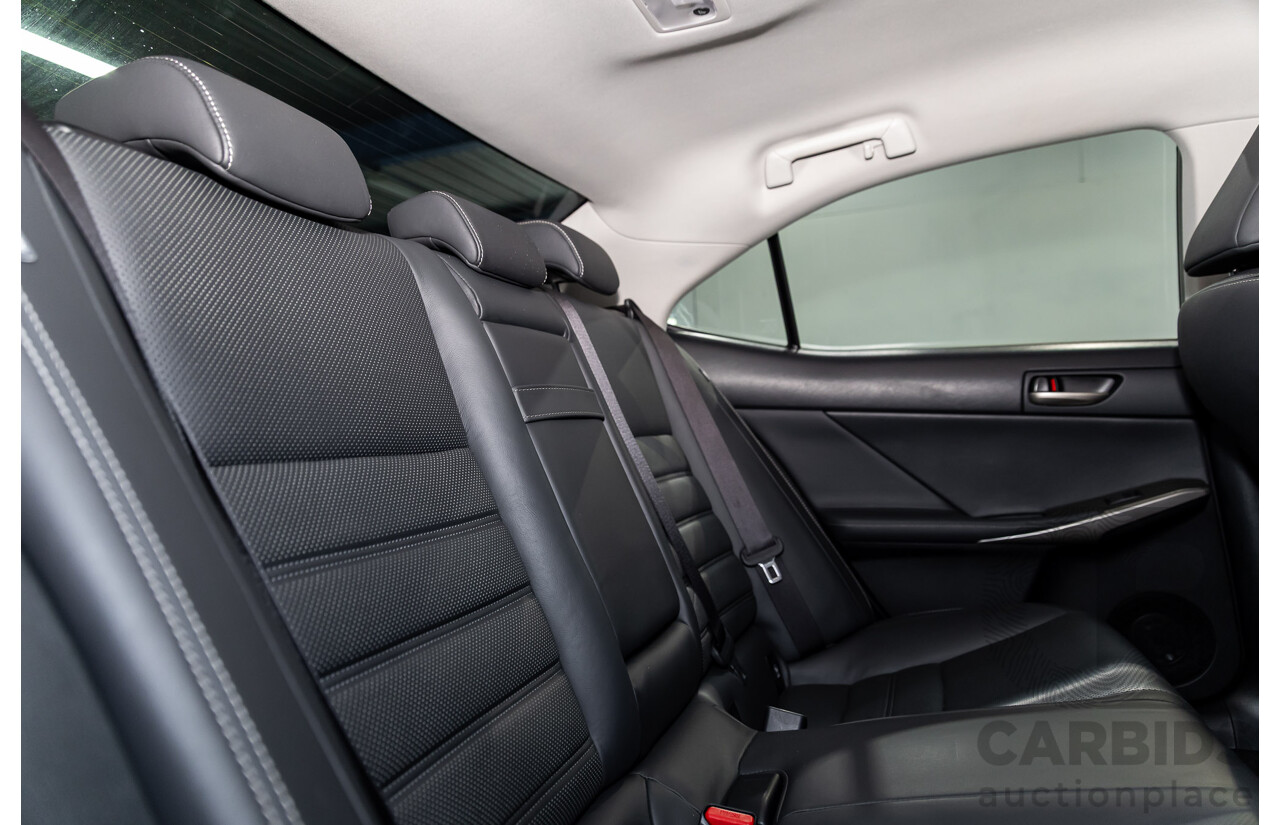 05/2019 Lexus IS300h Luxury Hybrid AVE30R (RWD) 4d Sedan Titanium Silver Metallic 2.5L - Hybrid