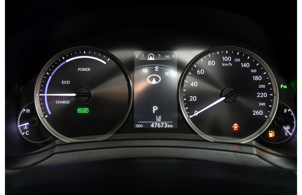 05/2019 Lexus IS300h Luxury Hybrid AVE30R (RWD) 4d Sedan Titanium Silver Metallic 2.5L - Hybrid