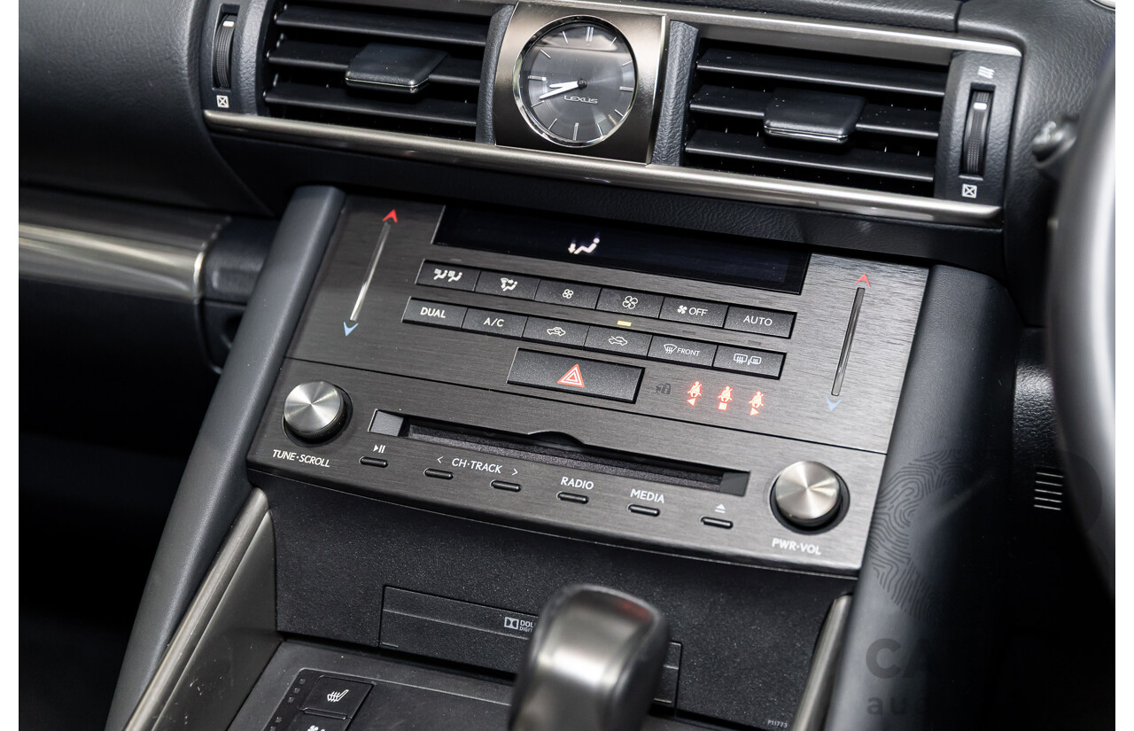 05/2019 Lexus IS300h Luxury Hybrid AVE30R (RWD) 4d Sedan Titanium Silver Metallic 2.5L - Hybrid