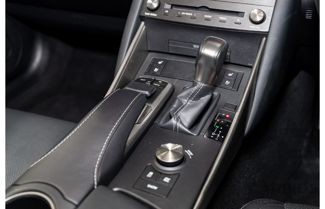 05/2019 Lexus IS300h Luxury Hybrid AVE30R (RWD) 4d Sedan Titanium Silver Metallic 2.5L - Hybrid