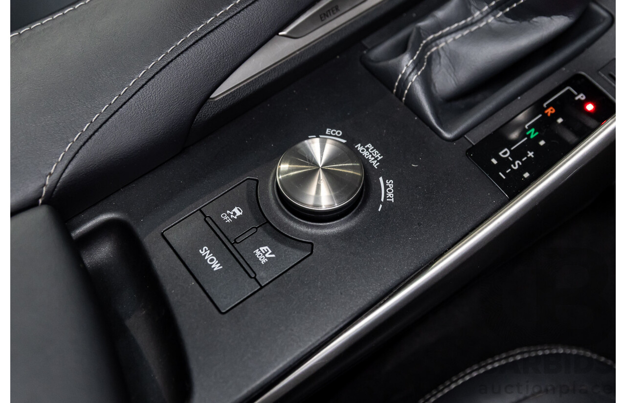 05/2019 Lexus IS300h Luxury Hybrid AVE30R (RWD) 4d Sedan Titanium Silver Metallic 2.5L - Hybrid