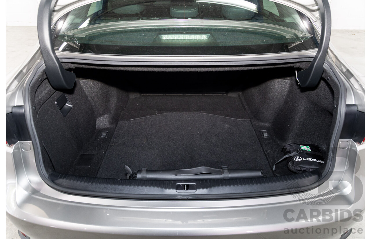 05/2019 Lexus IS300h Luxury Hybrid AVE30R (RWD) 4d Sedan Titanium Silver Metallic 2.5L - Hybrid