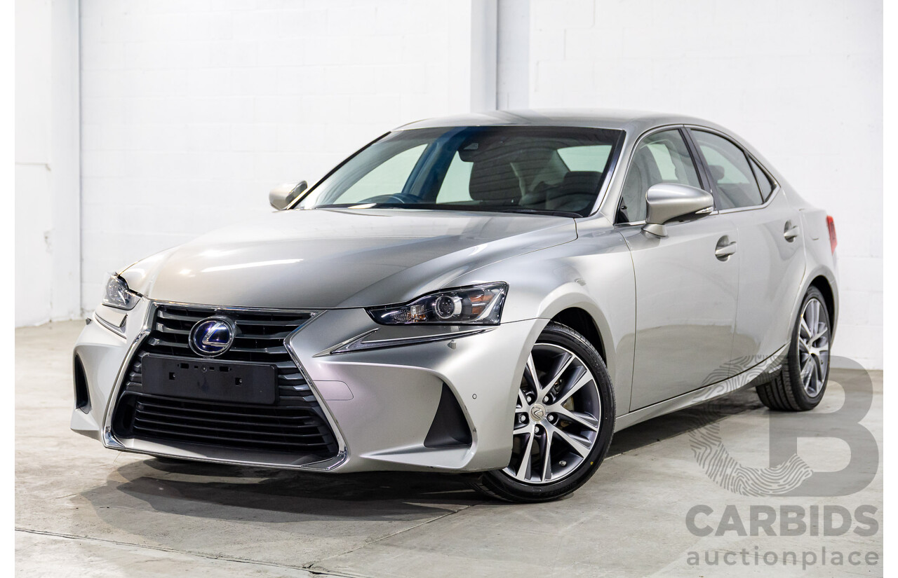 05/2019 Lexus IS300h Luxury Hybrid AVE30R (RWD) 4d Sedan Titanium Silver Metallic 2.5L - Hybrid